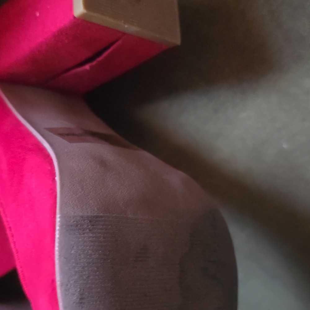 Qupid Red Suede Mary Jane Heels - Picture 5 of 7